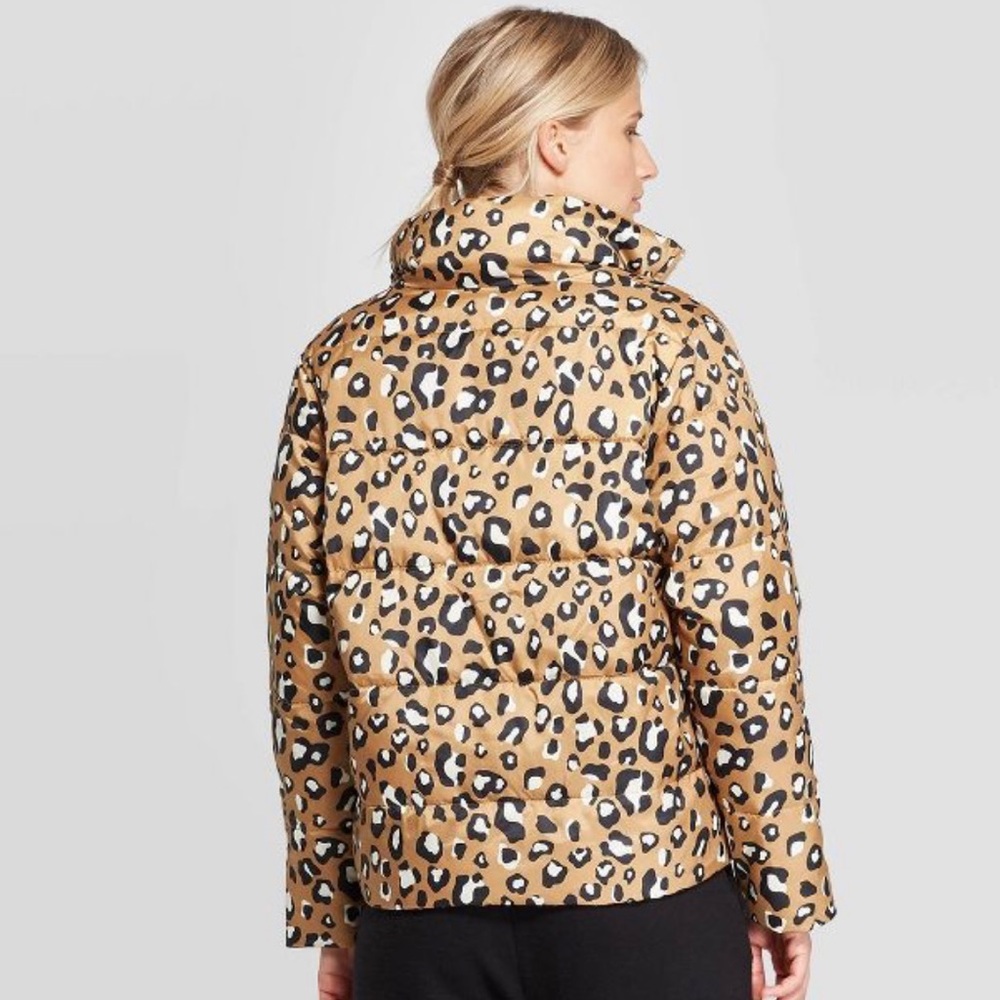 Leopard puffer jacket